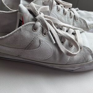 Nike Court Legacy Sage Green